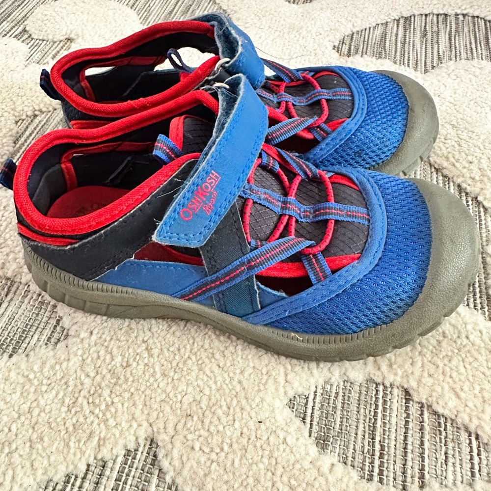 Oshkosh B’gosh Sandals Boys Size 12